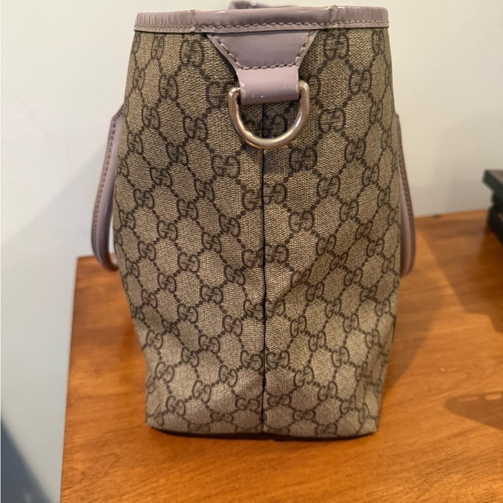 Gucci Monogram Tote Bag with Lilac Trim - Picture 3 of 15
